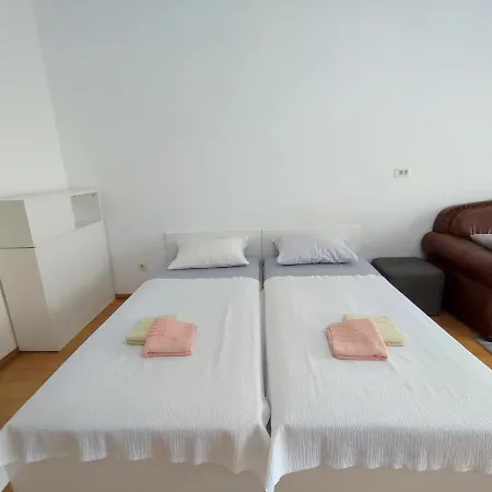 Apartment Apartman City *